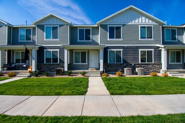 condopropertyreal-estate-640x480-77851757.jpeg