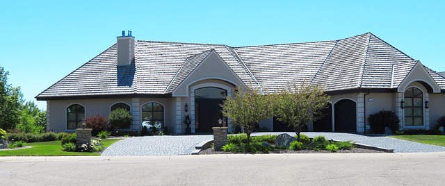 real-estate-condos-property-640x480-43248914.jpeg