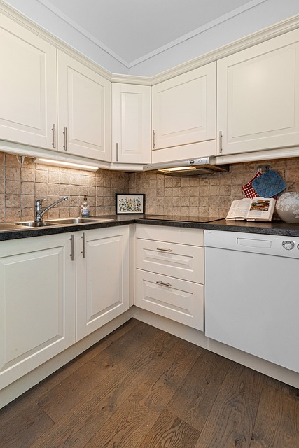 condopropertyreal-estate-640x480-39329977.jpeg